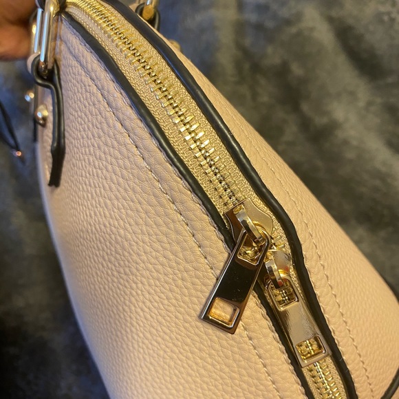 New Purse - Picture 5 of 8